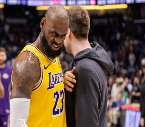 郑钦文澳网,首秀失误不,却勇夺首胜,WEpoker俱乐部官网,WEpoker官网app下载,WEpoker官网网页版,WEpoker官网h5平台